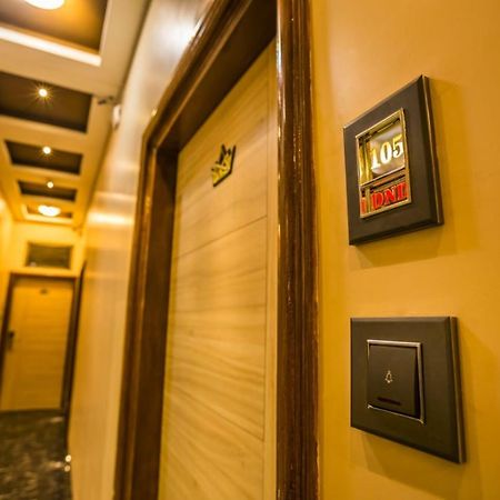 Hotel Golden Crown Bombay Exterior foto